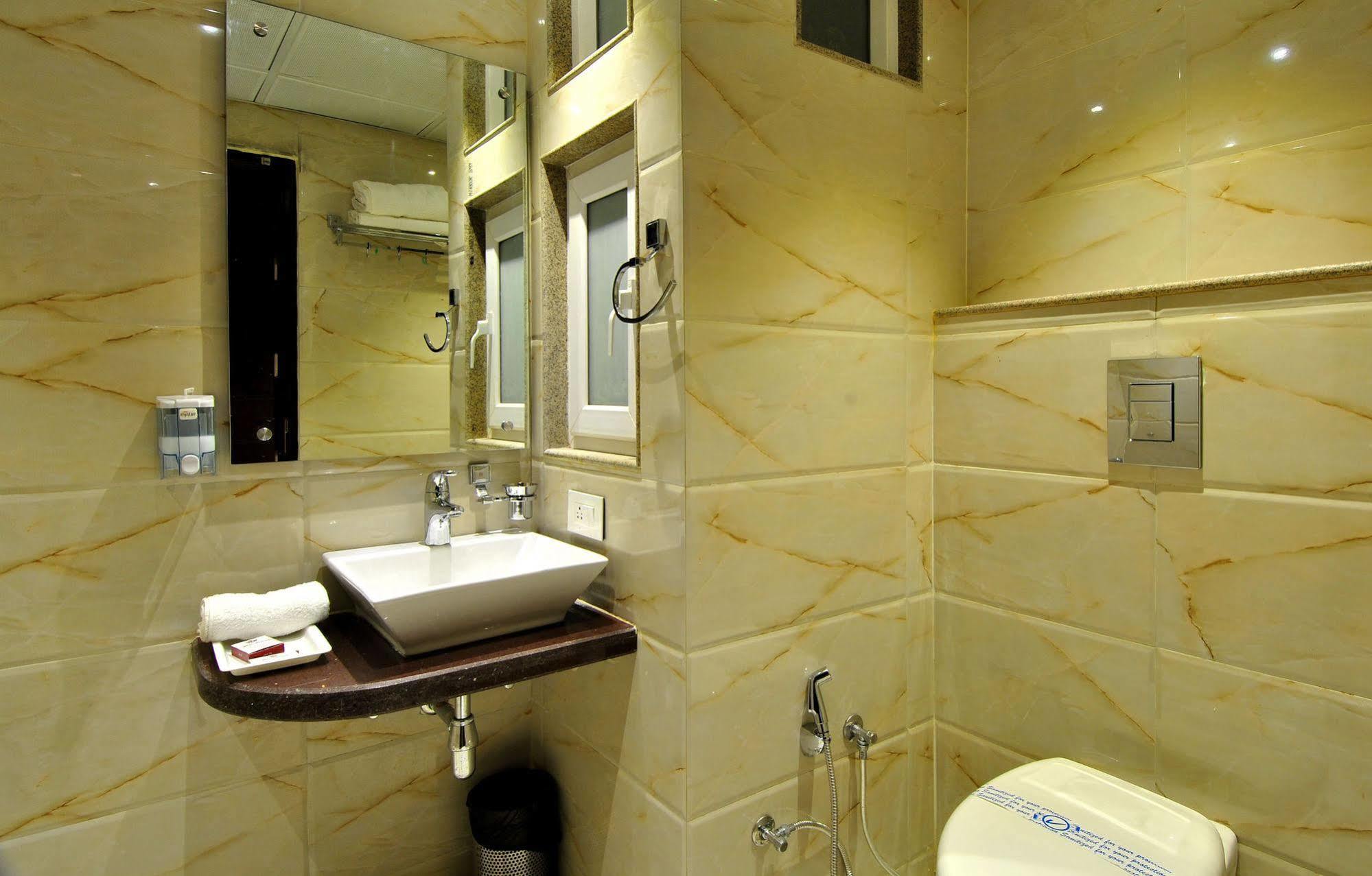 Отель Sai Miracle - Luxury Living Нью-Дели Экстерьер фото
